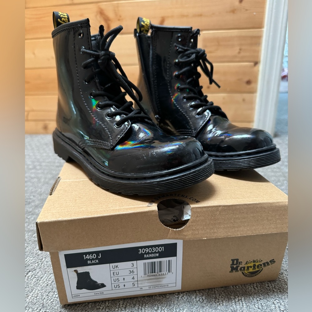 Dr. Martens JUNIOR 1460 RAINBOW PATENT LEATHER LACE UP BOOTS